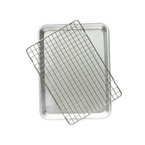 Baking sheet in with oven -safe grid, quarter sheet, naturals - Nordic Ware