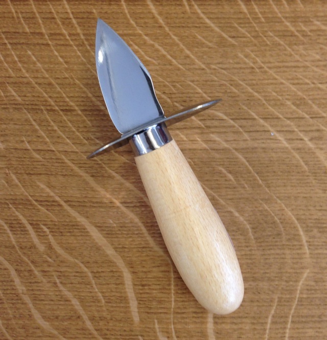 Couteau à huîtres avec garde, manche bois - Déglon