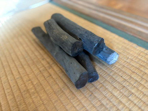 Charcoal, Kishu-Binchotan of Ubamegashi oak, cirka 1kg - Kisyu Sumikobo