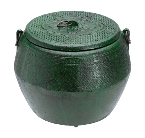 Containers for extinguishing and storing binchotan