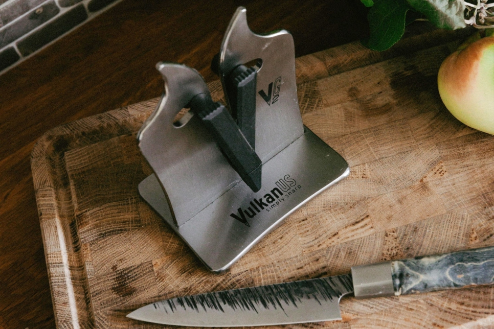 VG2 Professional Knife Sharpener - Vulkanus
