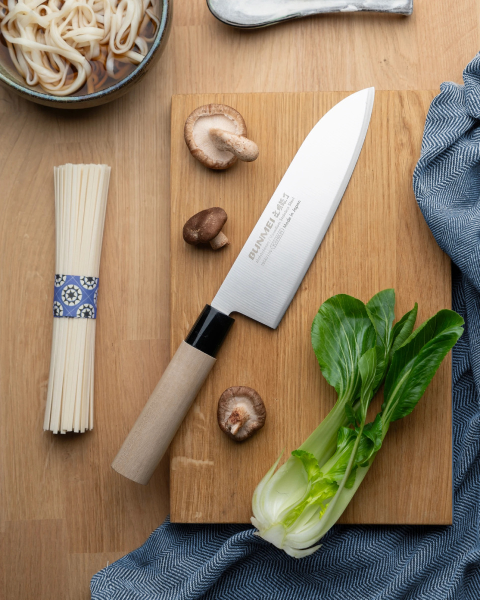 Santoku, 18 cm - Bunmei