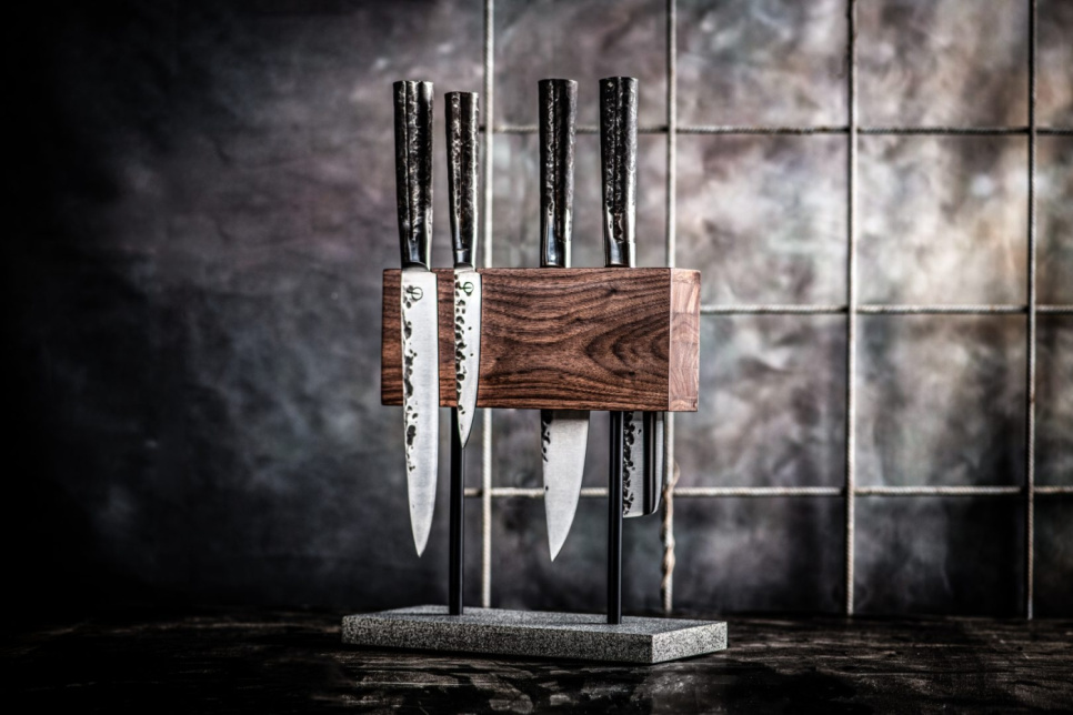 Magnetic walnut knife block - Style de Vie