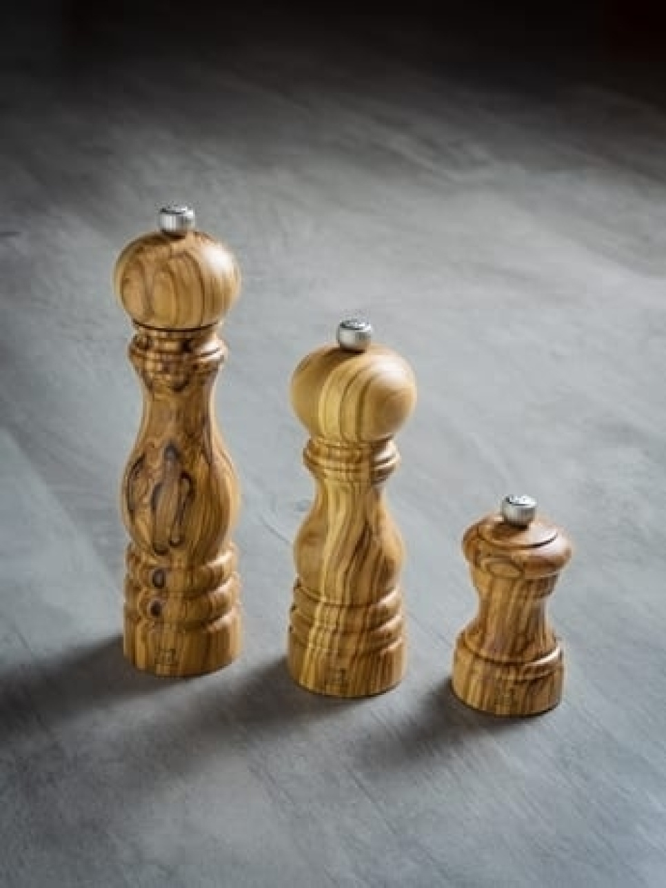 Pepper Mill, 10 cm, Bistro Specials, Olive Wood - Peugeot