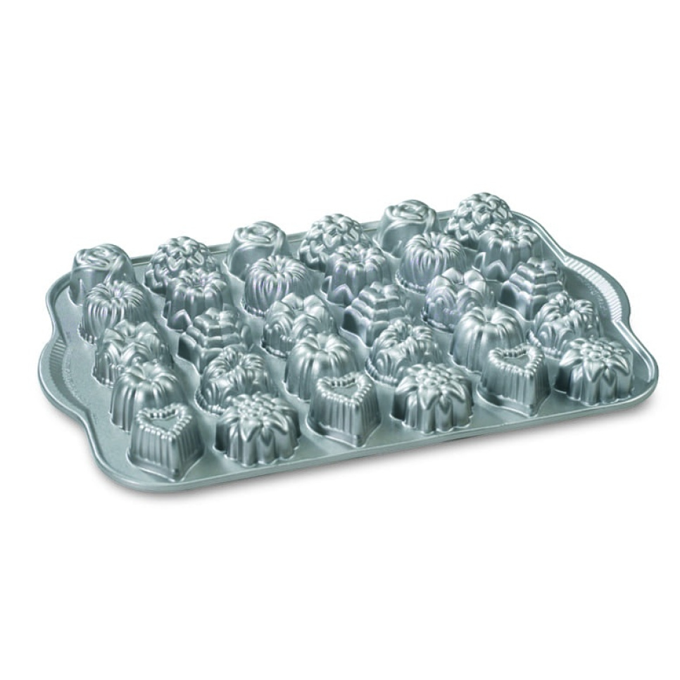 Baking tin Bundt Tea Cakes & Candies Pan - Nordic Ware in the group Baking / Baking moulds / Cake tins at KitchenLab (1288-14046)