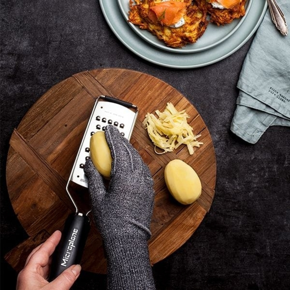 Protective glove for tearing and cutting - Microplane