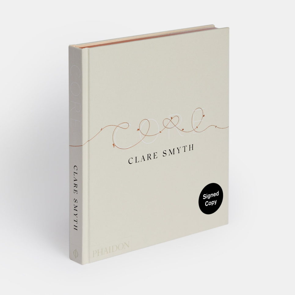 Core - Clare Smyth in der Gruppe Kochen / Kochbücher / Prominente Köche & TV-Sendungen bei The Kitchen Lab (1399-36097)