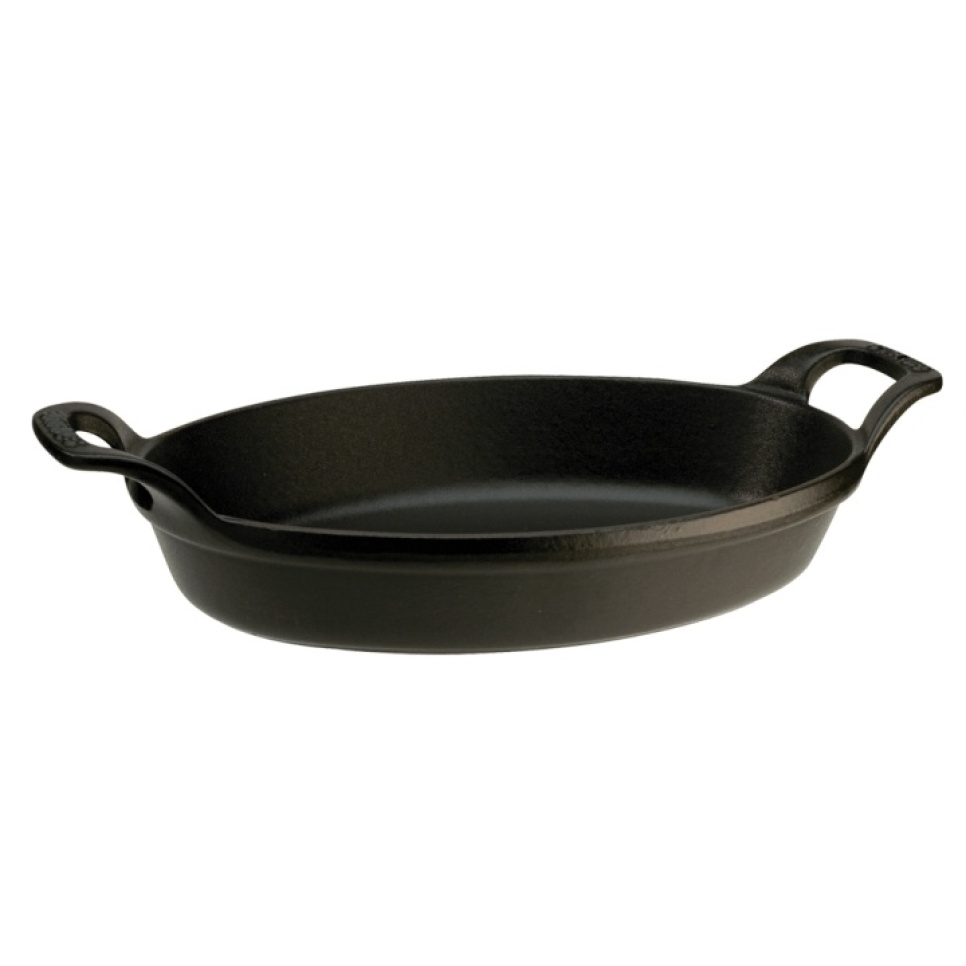 Plat à four ovale en fonte, noir - Staub dans le groupe Cuisine / Plats de cuisson et produits GastroNorms / Moules pour le four l\'adresse The Kitchen Lab (1418-17600)
