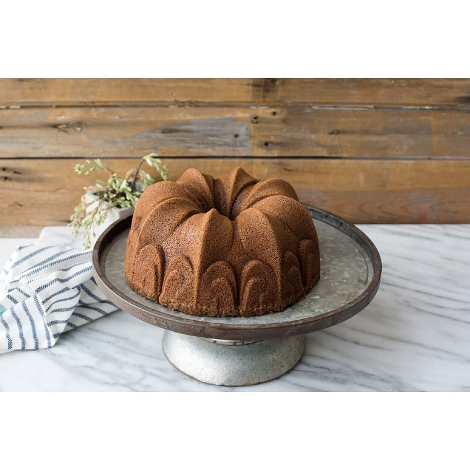 Baking tin Fleur De Lis Bundt Pan - Nordic Ware