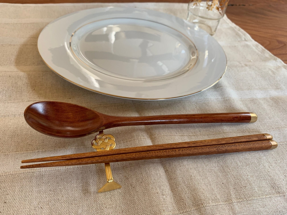 Mizuhiki Geschenkset mit Essstäbchen, Löffel und Ablage Gold - Kawai