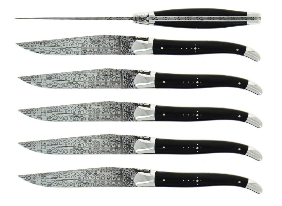 Sechs Messer, Griffe aus dunklem Horn, damasziert, Kollektion - Forge de Laguiole in der Gruppe Tischgedeck / Besteck / Messer bei The Kitchen Lab (1446-32914)