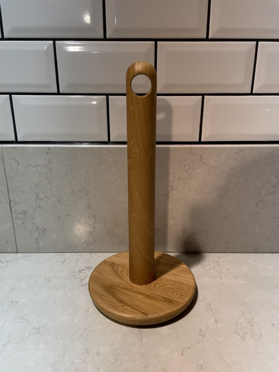 Paper towel holder, Lacquered oak - Breka in the group Kitchen interior / Sanitation at KitchenLab (1478-13540)