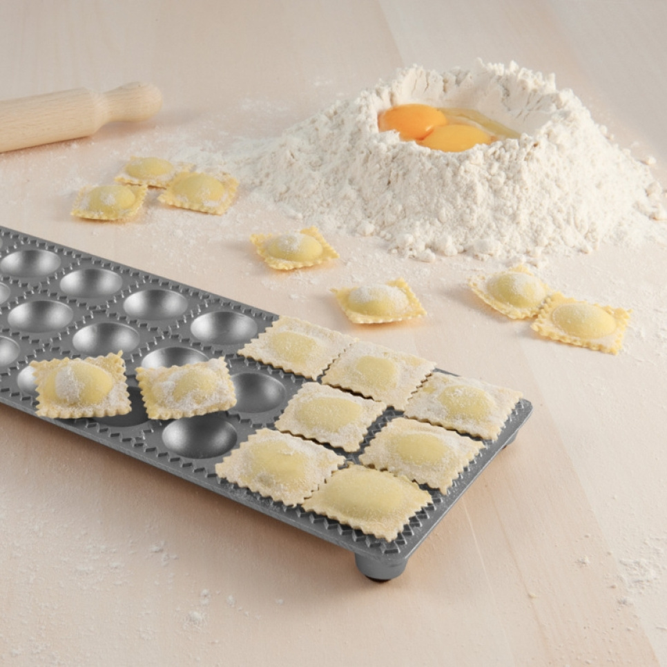 Ravioli-Form mit Nudelholz, 24 Stück - Eppicotispai