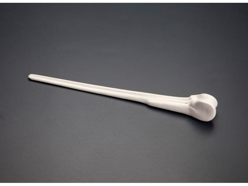 Bone-shaped skewer in porcelain - 100% Chef in the group Table setting / Other for Table Setting & Serving / Special items at KitchenLab (1532-15019)