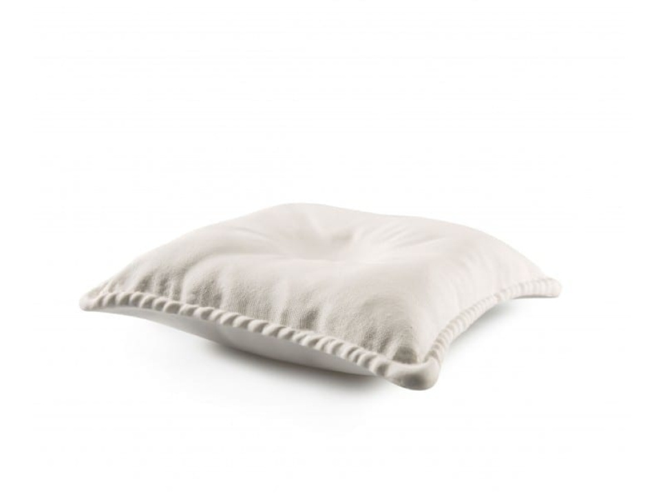 The Pillow in porcelain, 2-pack - 100% boss in the group Table setting / Plates, Bowls & Dishes / Plates at KitchenLab (1532-18263)