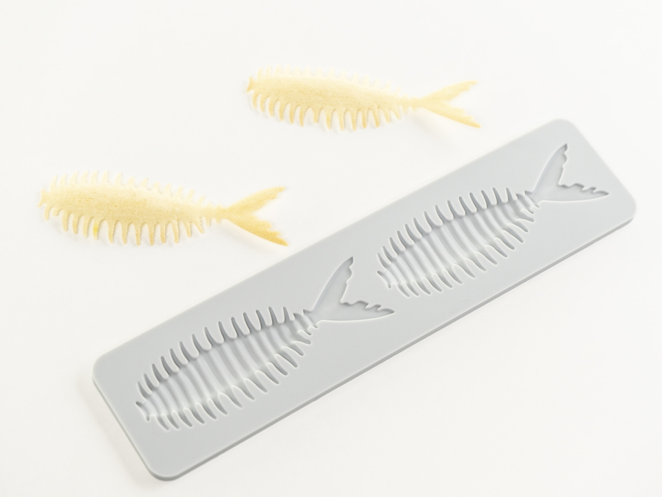 Silicone mould for Tuille, Fish - 100% Chef in the group Baking / Baking moulds / Silicone moulds at KitchenLab (1532-31066)