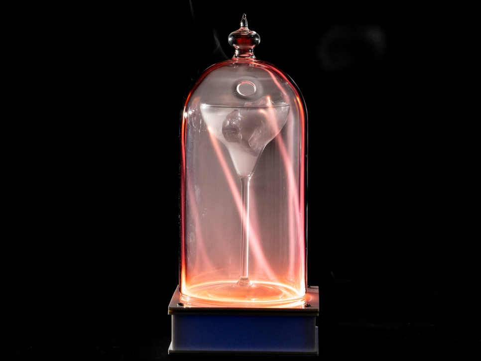 Glass cloche with neon filling for Tesla - 100% Chef