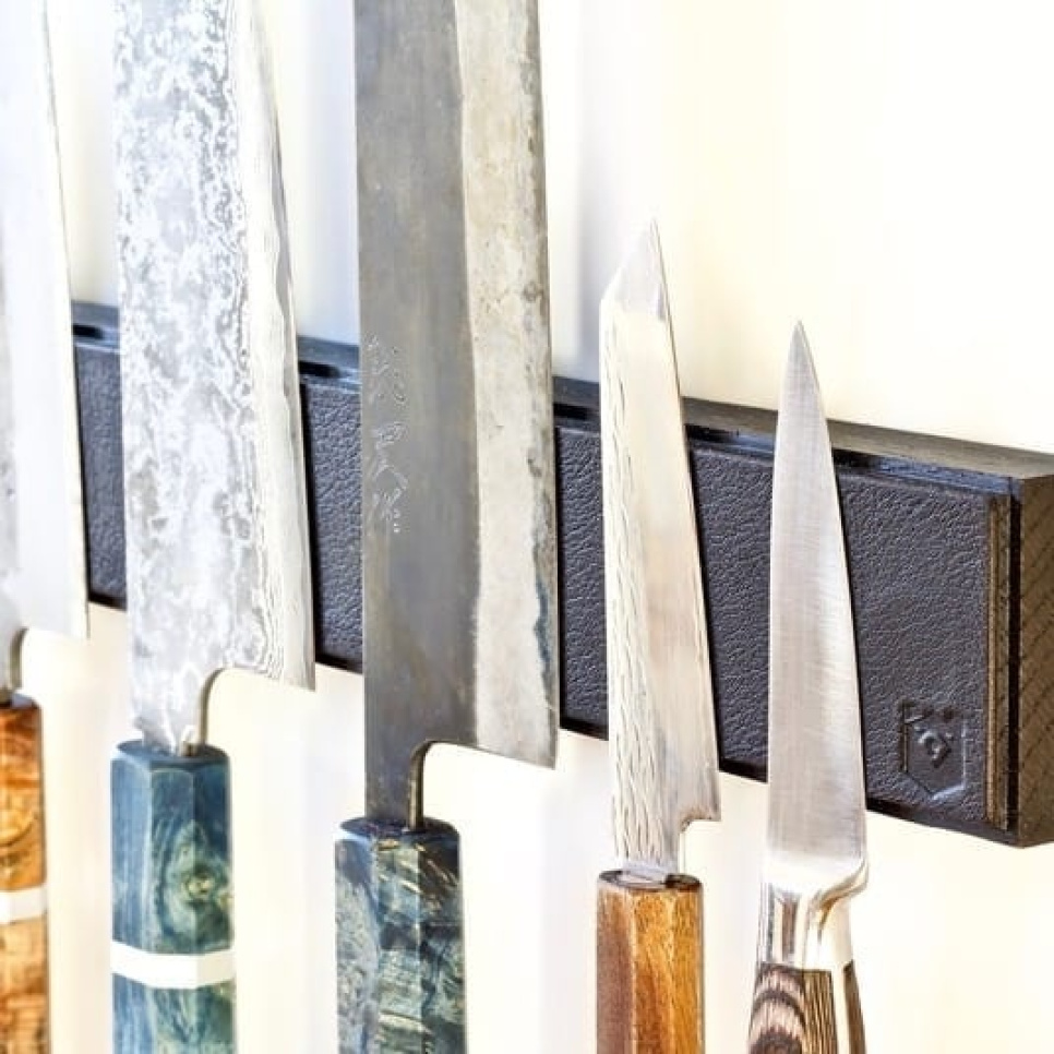 Knife edge in black leather, black oak - Piotr The Bear