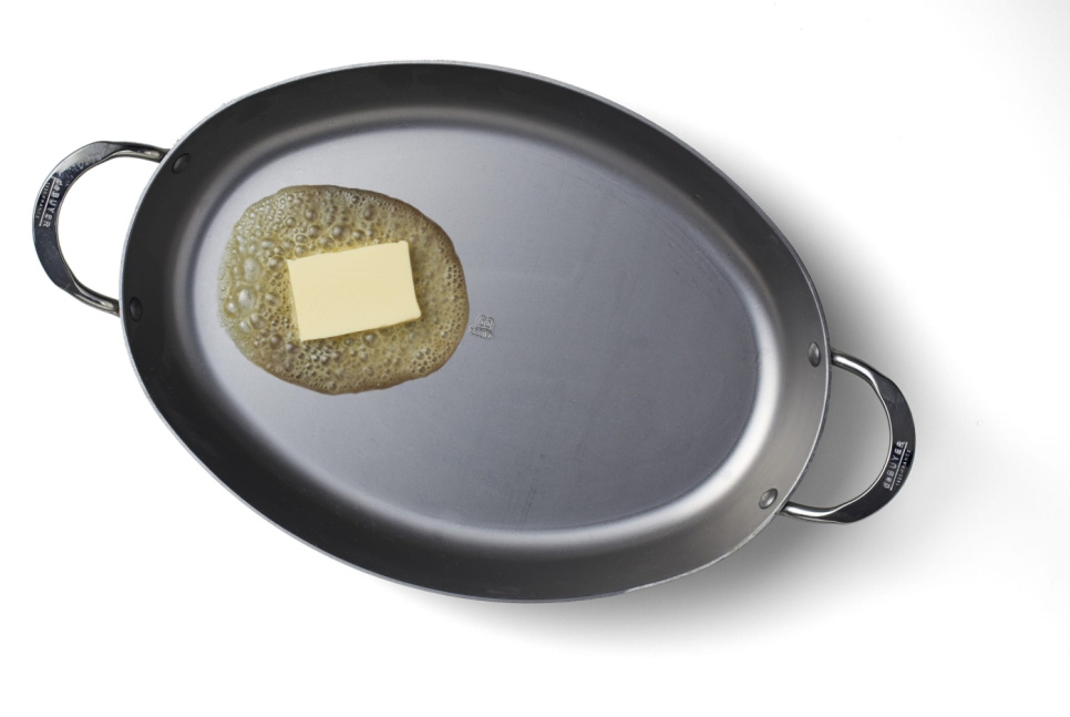 Oval oven pan, de Buyer, 36x26 cm in the group Cooking / Frying pan / Frying pans at KitchenLab (1602-10680)