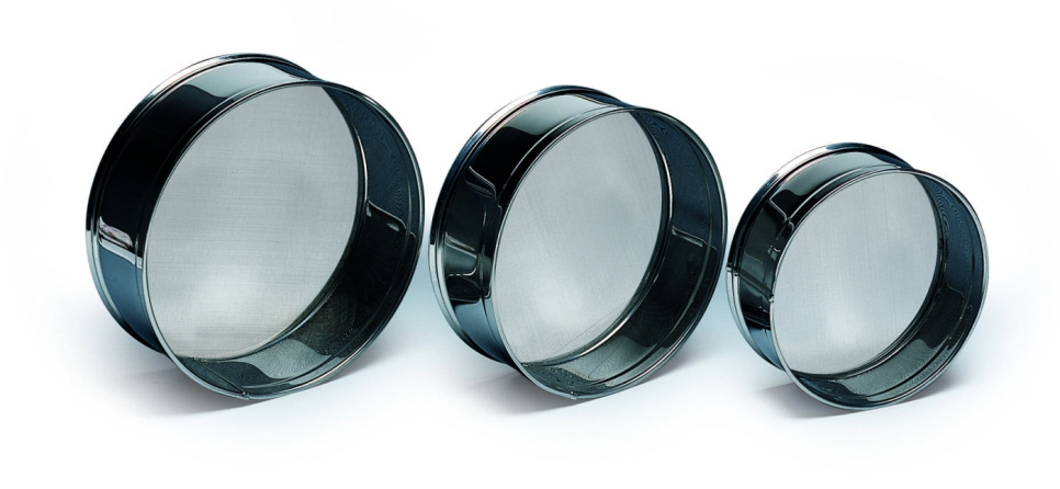 Flour sieve in stainless steel - Martellato in the group Baking / Baking utensils / Flour sifters at KitchenLab (1710-16727)