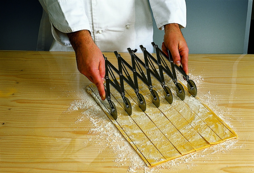 Coupe-pâte, différentes tailles - Martellato