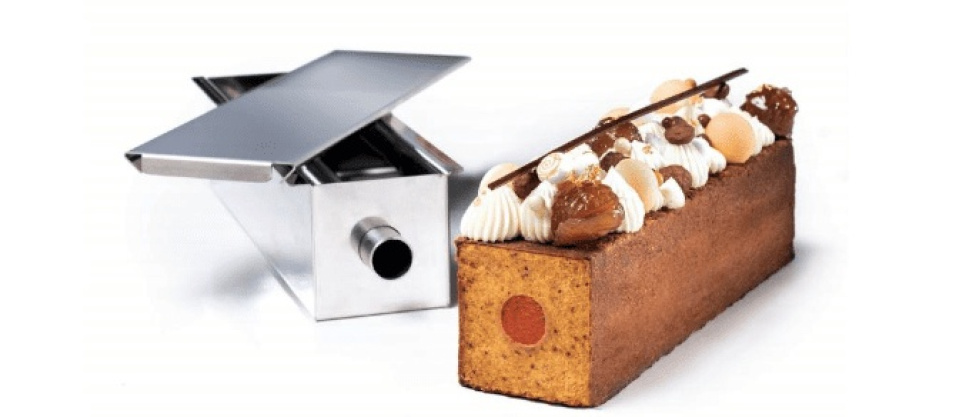 Baking tin with tube insert, 900ml - Martellato