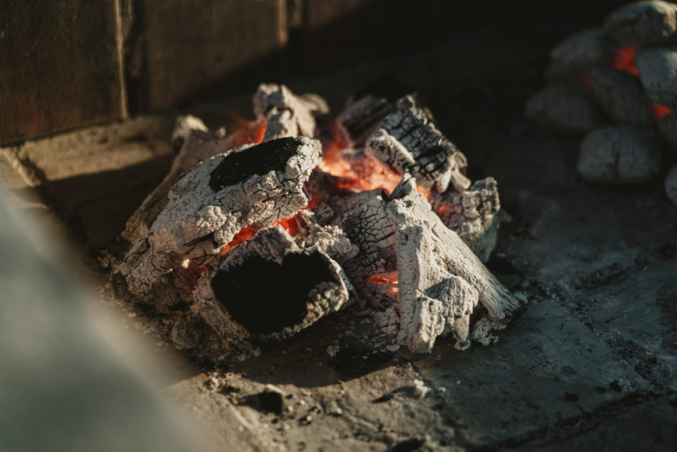 Barbecue charcoal, Chunx XL - Hardwood Lump Charcoal, 15.88kg - Jealous Devil