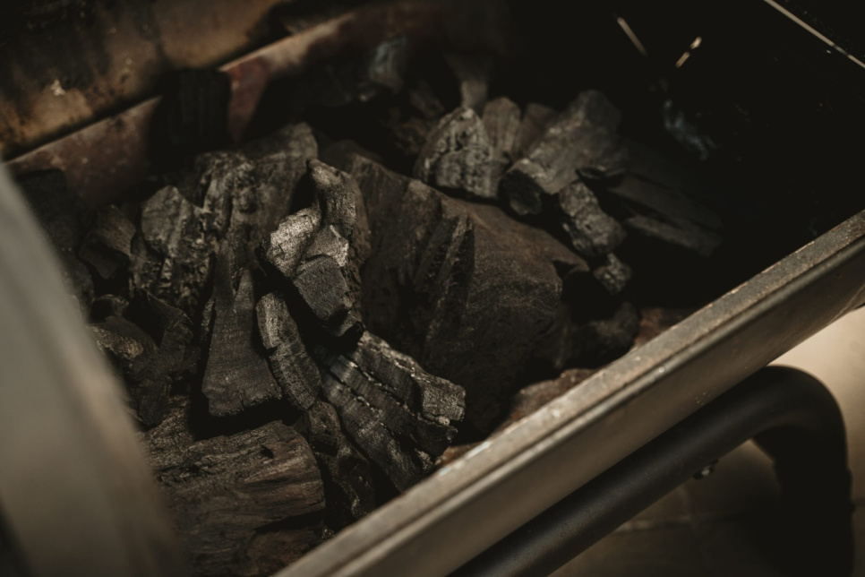 Barbecue charcoal, Chunx XL - Hardwood Lump Charcoal, 15.88kg - Jealous Devil