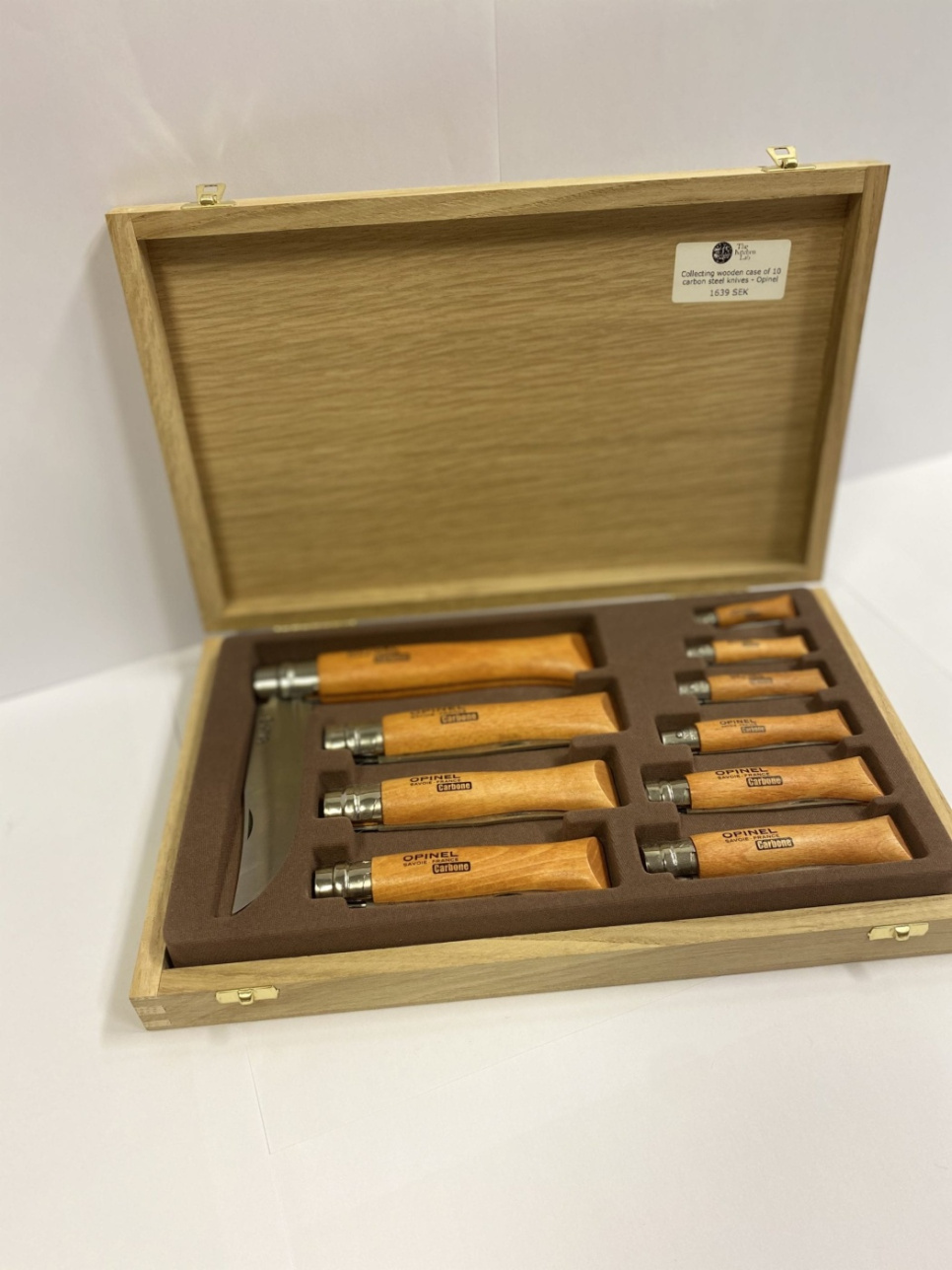 Couteaux en coffret de collection, acier carbone, 10 pièces - Opinel dans le groupe Cuisine / Couteaux de cuisine / Set de couteaux l\'adresse The Kitchen Lab (1861-22621)