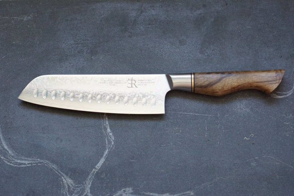 Santoku, 18 cm - Raw Obsession dans le groupe Cuisine / Couteaux de cuisine / Autres couteaux l\'adresse The Kitchen Lab (2014-25386)