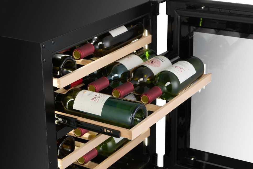 Wine cooler Kitchen Built-in 60, Dual zone, Black - Vigneron