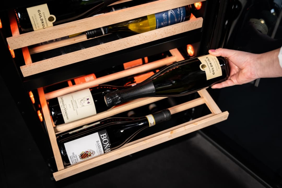Label-view shelf, VS130, VS170 - Vigneron