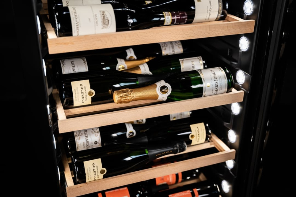 Label-view shelf, VS130, VS170 - Vigneron