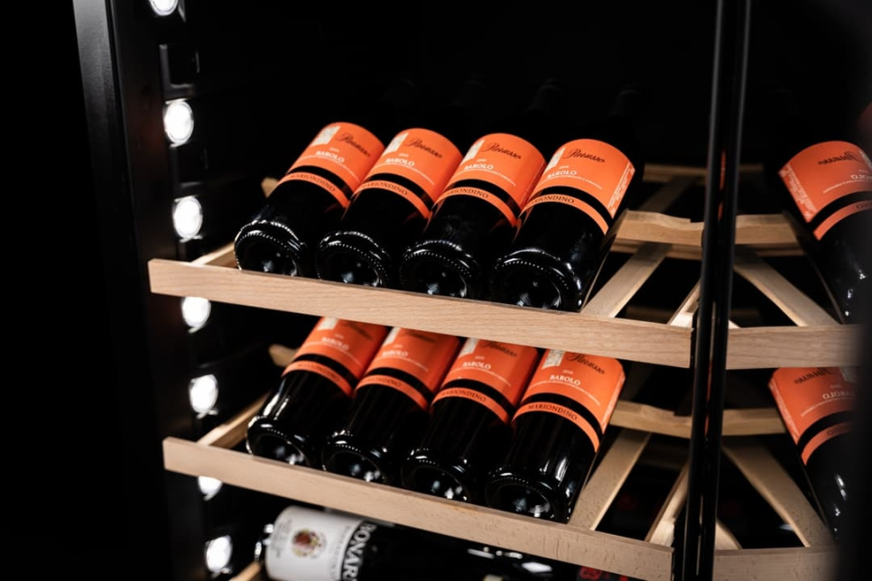 Presentation shelf, VS130 / VS170 - Vigneron