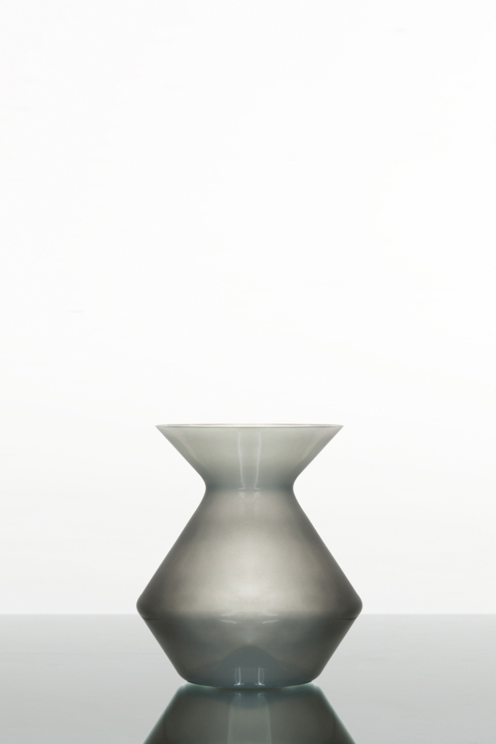 Crachoir de dégustation de vin, Spitoon 50, 610ml, Gris - Zalto dans le groupe Cocktails et Vin / Accessoires pour le vin / Autres accessoires pour le vin l\'adresse The Kitchen Lab (2142-28040)