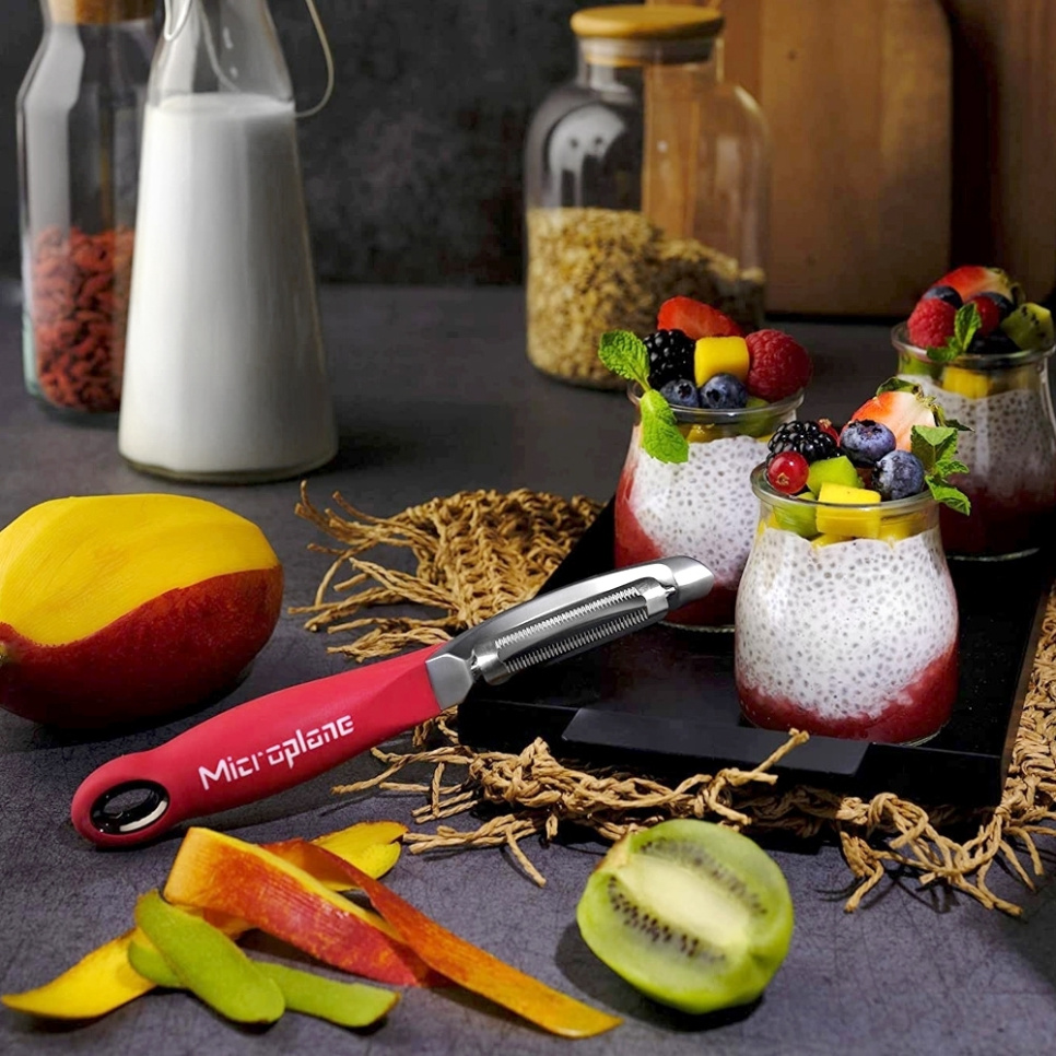 Serrated Peeler - Microplane