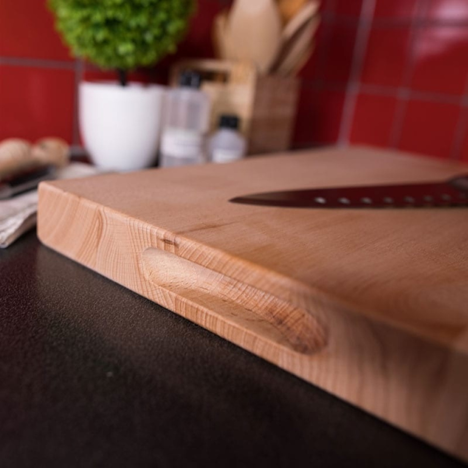 Cutting Board in Beech, with Handle - AT-Line