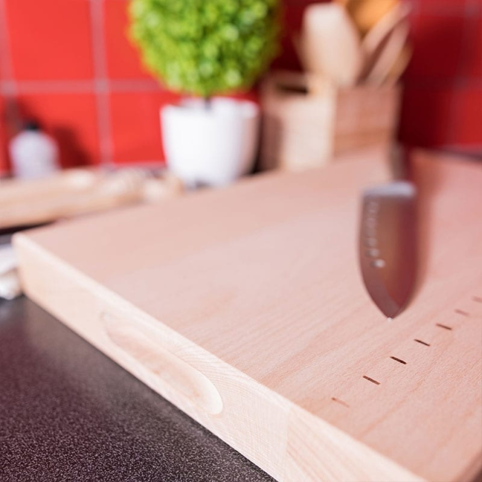 Cutting Board in Beech, with Measurements - AT-Line