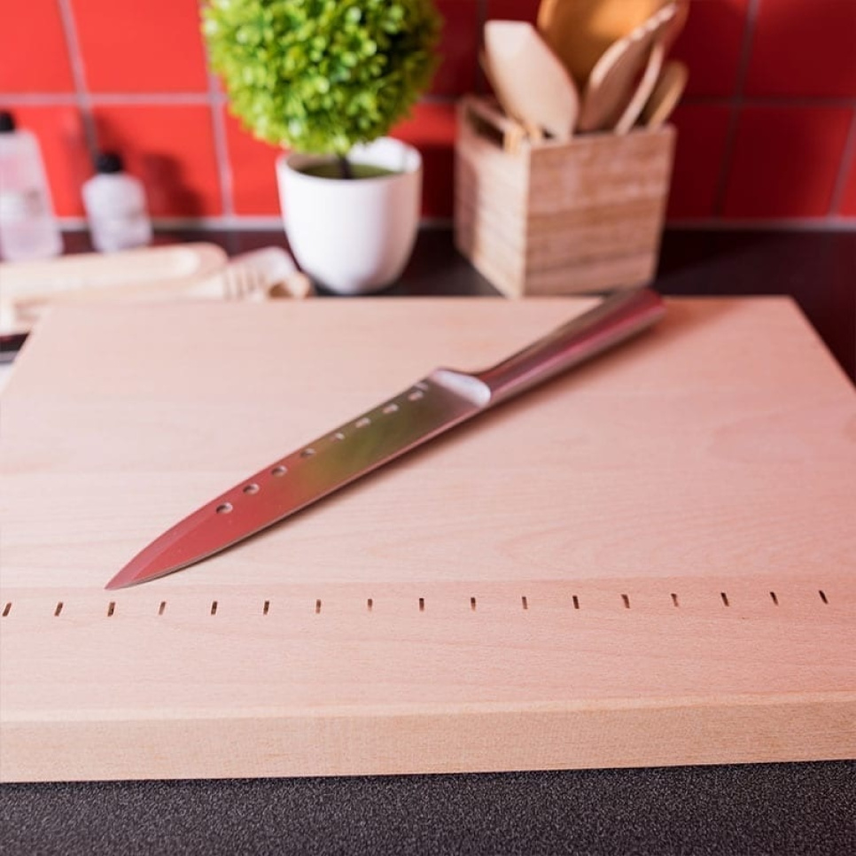 Cutting Board in Beech, with Measurements - AT-Line