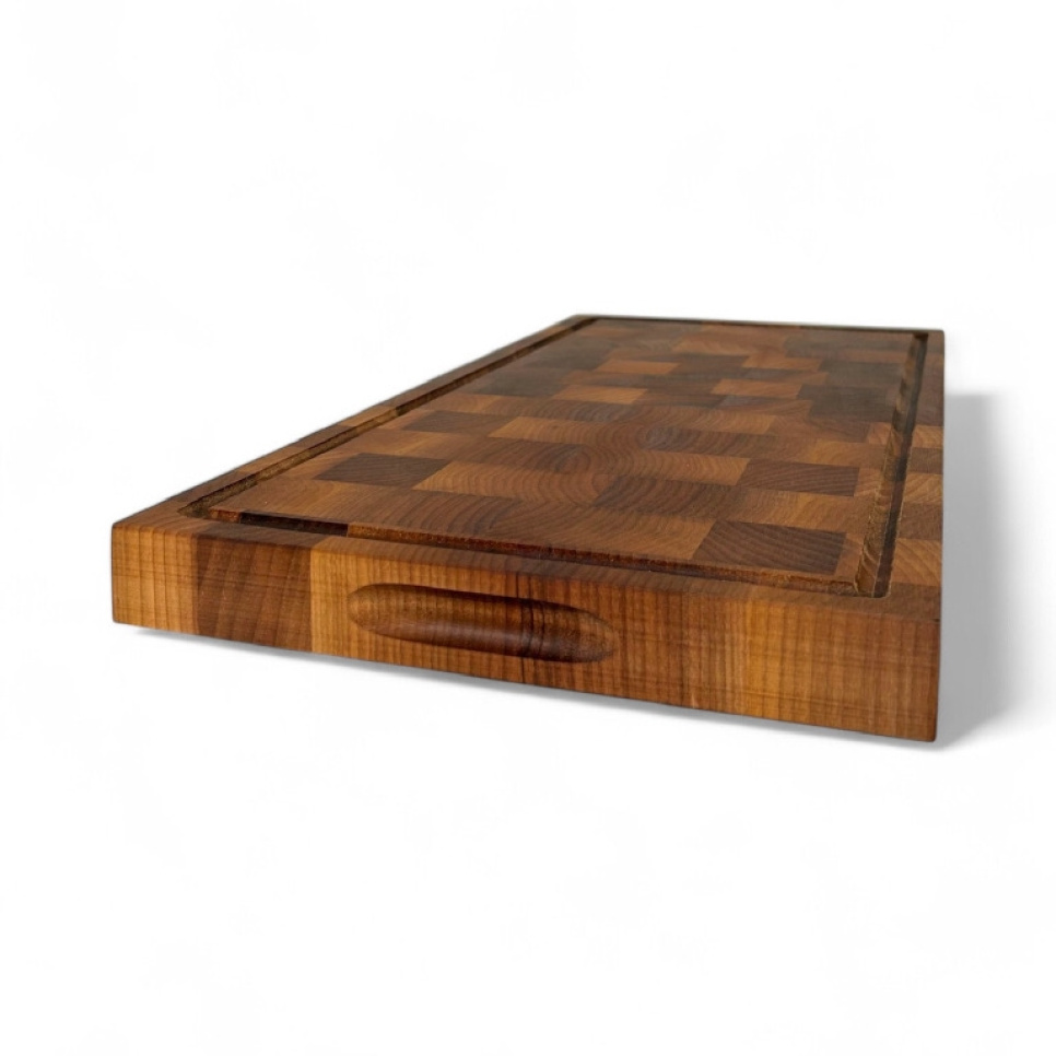 End-Grain Cutting Board in Walnut - AT-Line