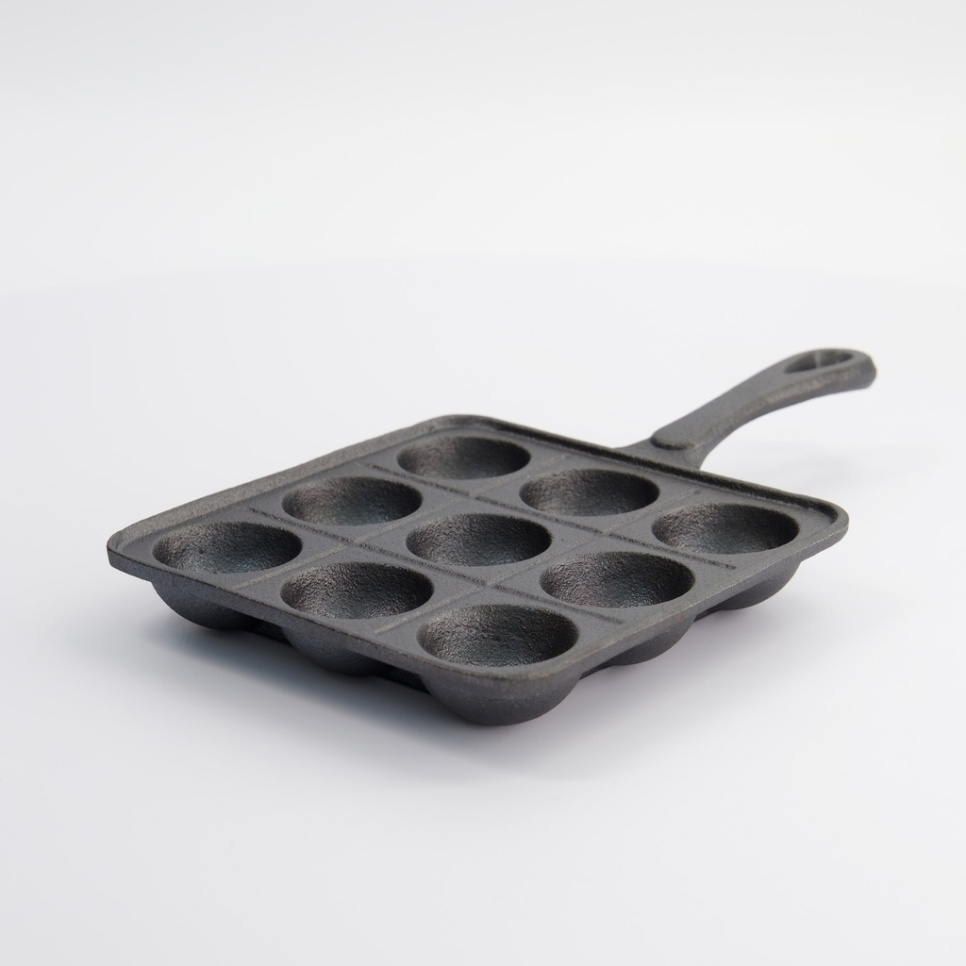 Cast iron takoyaki pan in the group Cooking / Kitchen utensils / Asian cooking at KitchenLab (2252-33079)