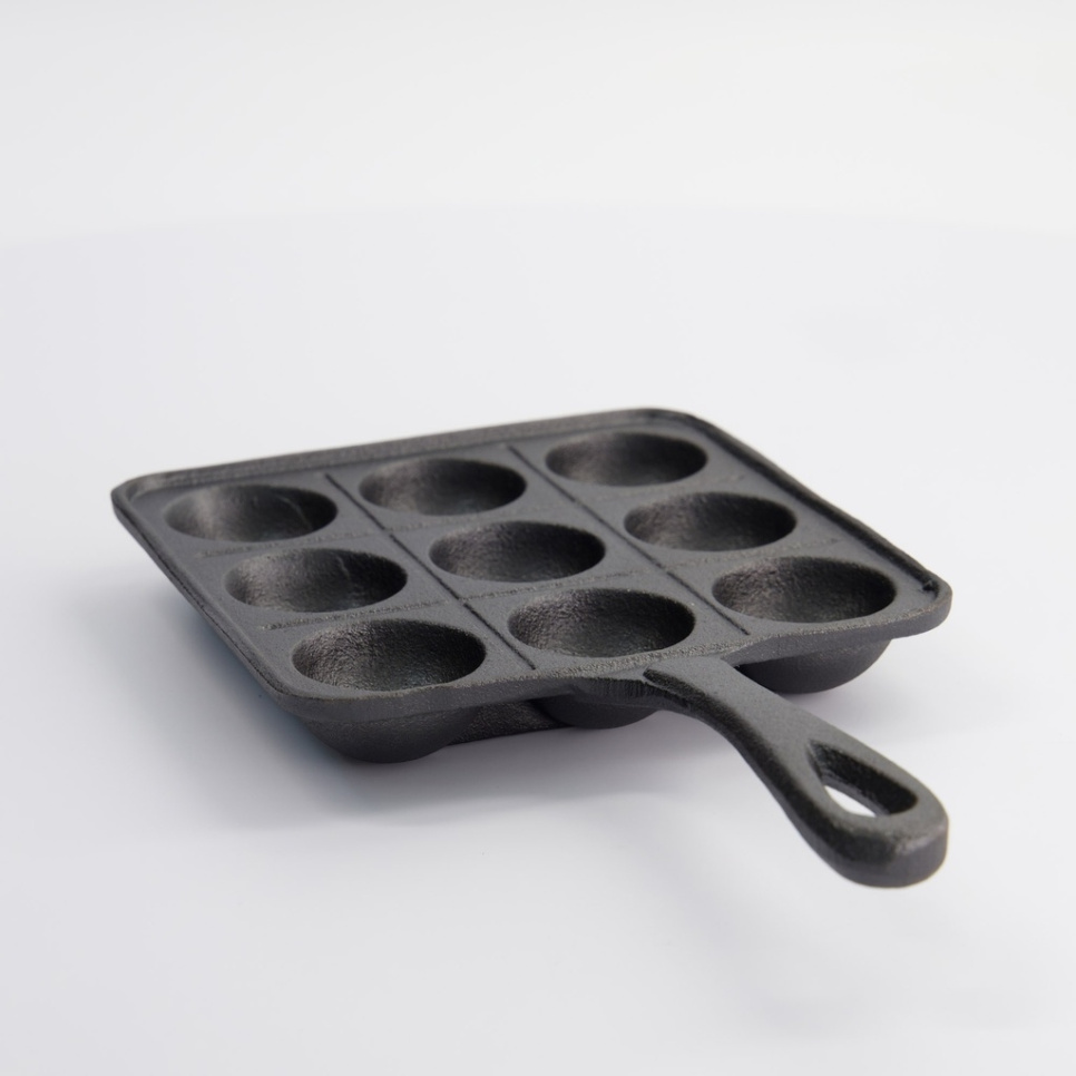 Cast iron takoyaki pan