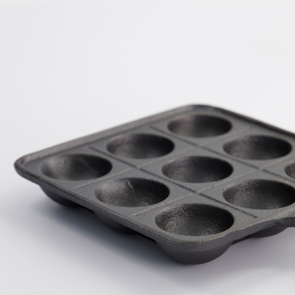 Cast iron takoyaki pan