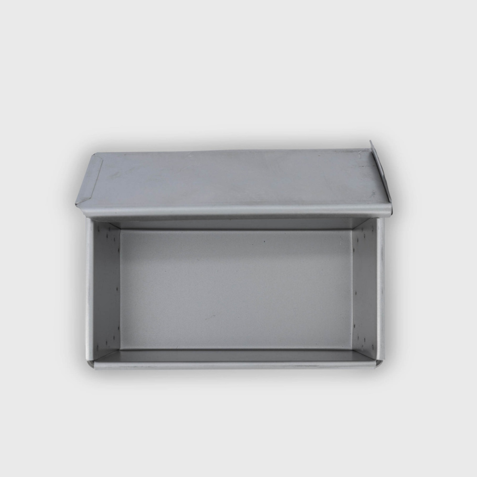 Shokupan, Japanese bread mold with lid, 18.5 x 9.5 x 9 cm