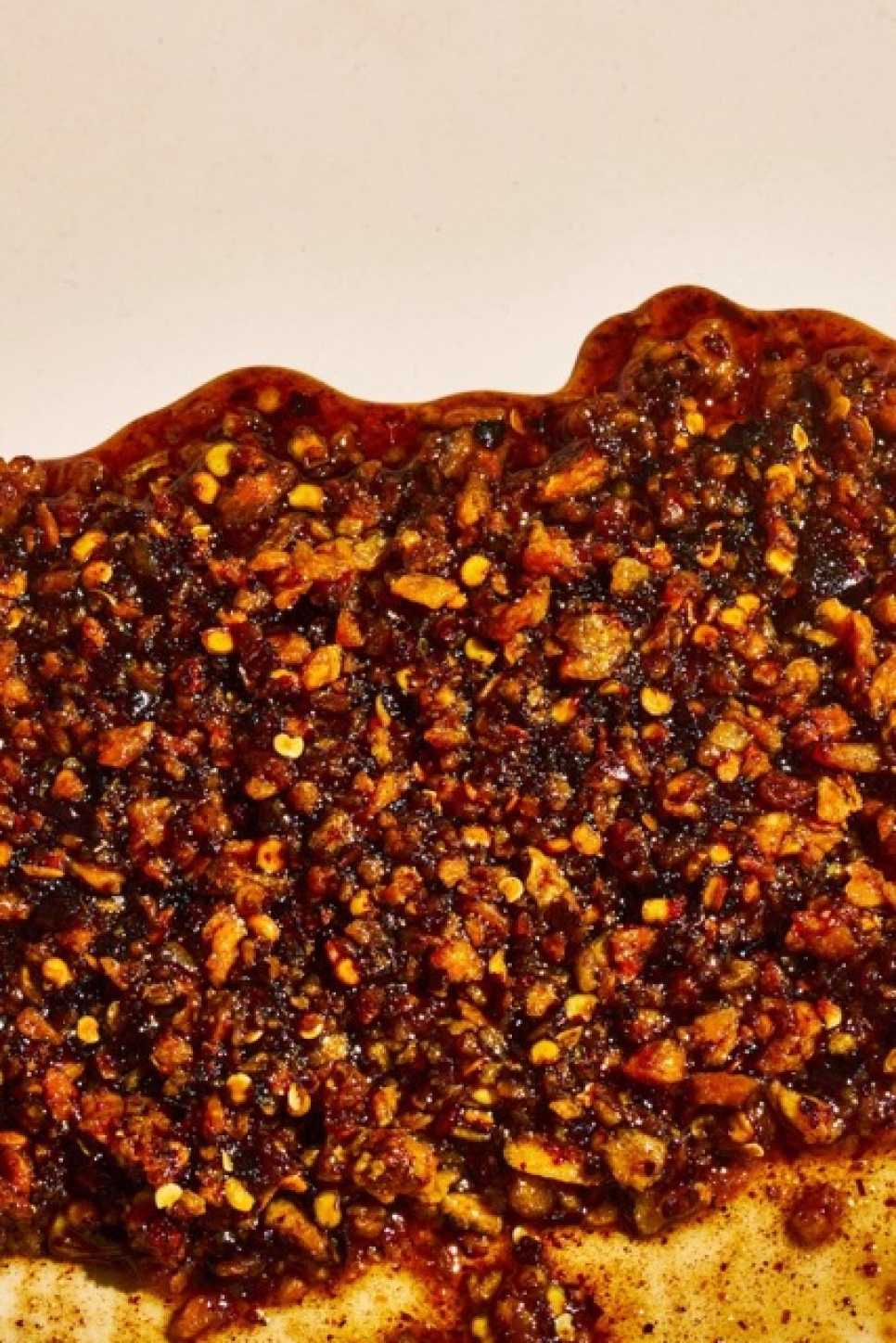 Mama Teav\'s Hot Garlic Chili Crisp, 170 g