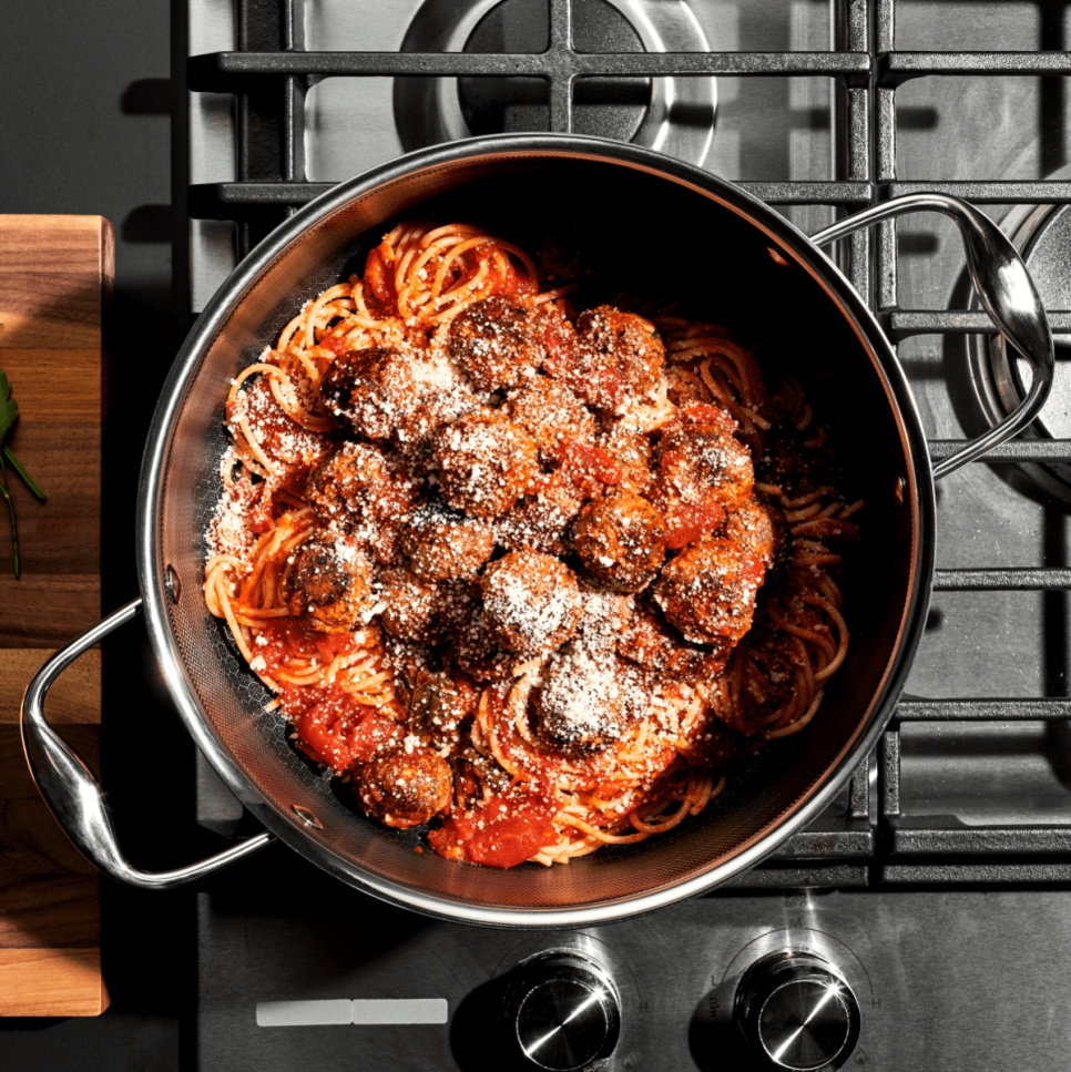 Stainless steel pot with lid, nonstick, 4.7 L - Hexclad