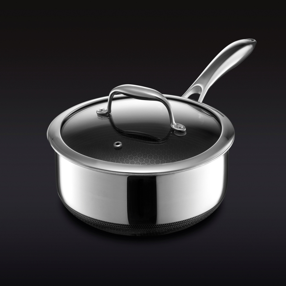 Saucepan with glass lid, nonstick, 2.8 L - Hexclad in the group Cooking / Pots & Pans / Pans at KitchenLab (2262-33382)