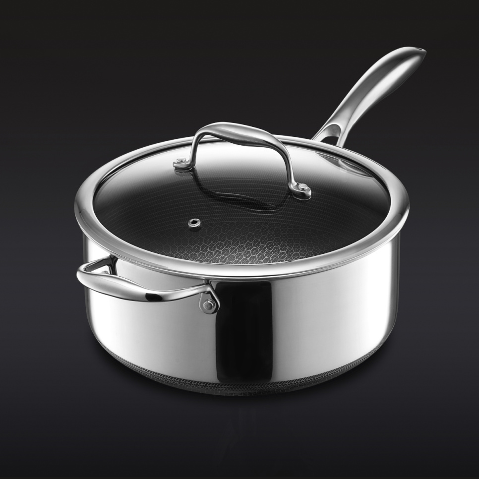 Saucepan with glass lid, nonstick, 4.7 L - Hexclad in the group Cooking / Pots & Pans / Pans at KitchenLab (2262-33383)
