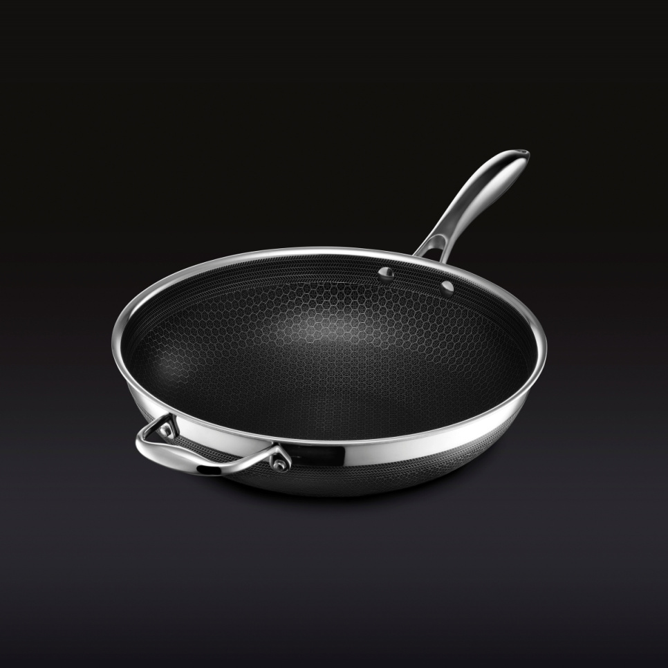 Wok pan, nonstick, 30 cm - Hexclad in the group Cooking / Frying pan / Wok pans at KitchenLab (2262-33395)